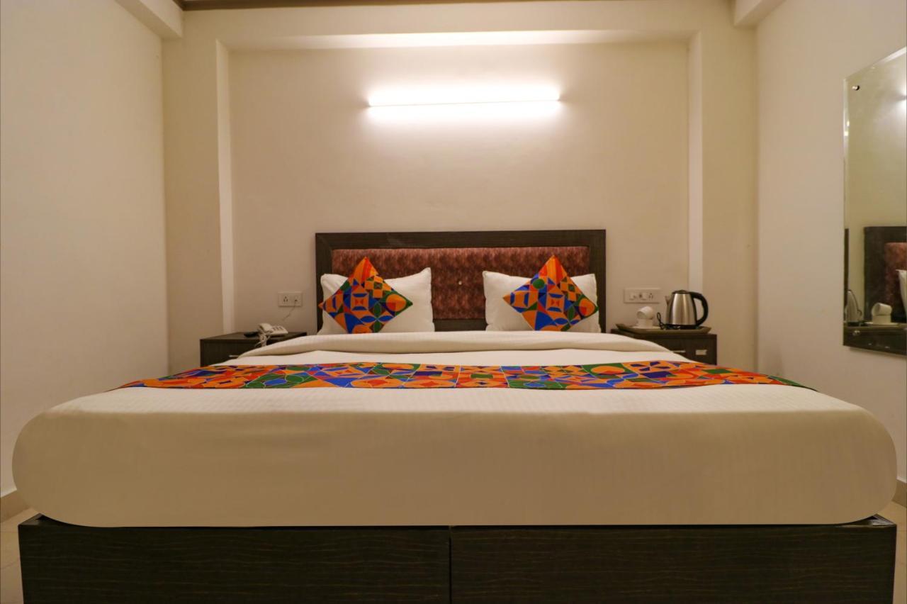 Fabexpress Dolphin International Near Delhi Airport Hotel Új-Delhi Kültér fotó